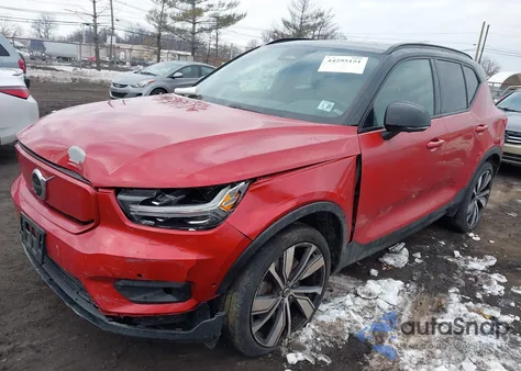 2022 Volvo Xc40 Recharge Pure Electric P8 Twin Plus z USA, uszkodzony, nr VIN YV4ED3UR7N2749682